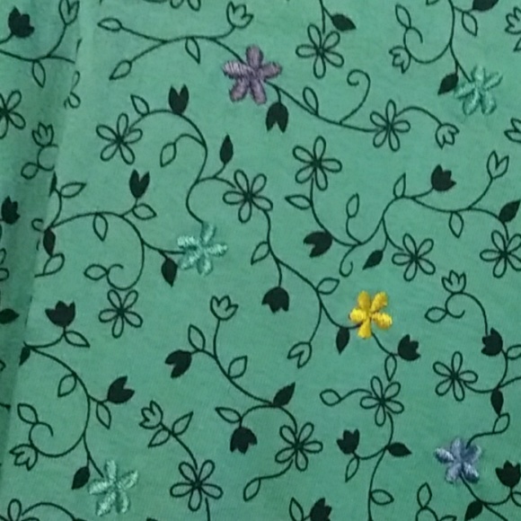 Cute little sleeveless top, worn once, EUC - Picture 2 of 3